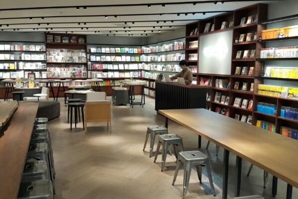 BANDI N LUNIS Bookcafe Gangnam (2)
